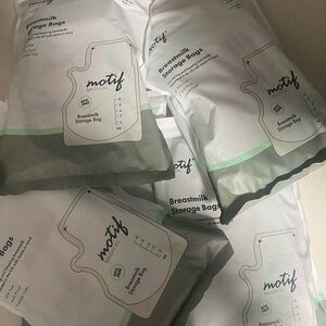 Motif Breastmilk Storage Bags